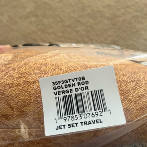 Michael Kors Jet Set Travel XS Convertible Tote Bag Crossbody Strap Golden Rod - Picture 2 of 7